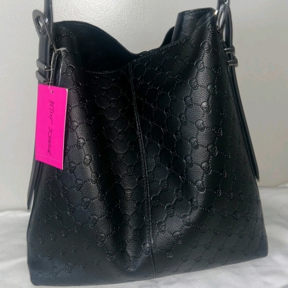 Betsey Johnson Skull Shoulder Handbag - Picture 3 of 6